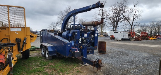 2006 Blu Ox 220 Pull Type Chipper (RUNS AND WORKS)