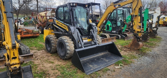2022 New Holland L320 Skidloader (RIDE AND DRIVE)(LIKE NEW)