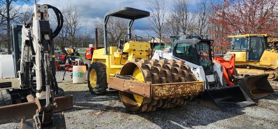 2000 Bomag BW172 PD-2 Sheep Foot Roller (RIDE AND DRIVE)