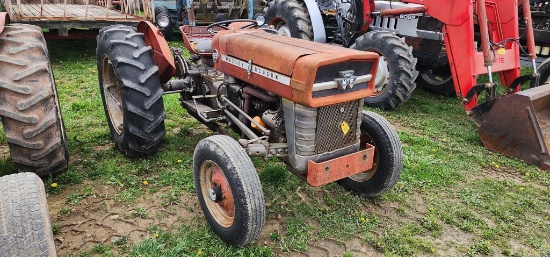 Massey Ferguson 35 Tractor (RUNS)