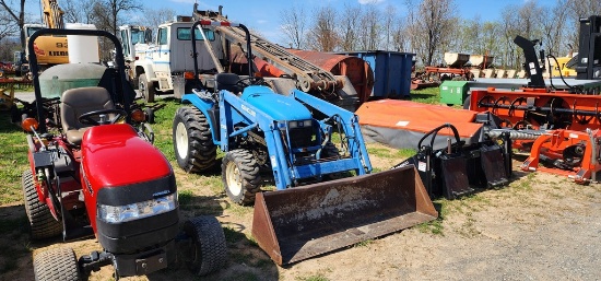 New Holland Compact Tractor w/Loader (RUNS)