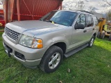 2004 Ford Explorer (RUNS)(TITLE)