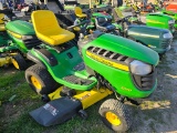 John Deere D140 Riding Mower (RUNS)(DEALER TRADE IN)