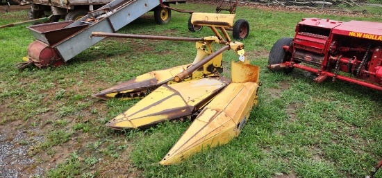 New Holland 824 2 row Corn Head