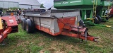 New Idea 354 Tandem Manure Spreader