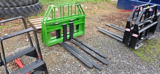 New Kivel John Deere Pallet Forks