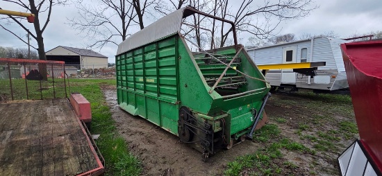 John Deere 716A Silage Box