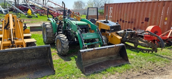 Montana N55F Compact Tractor W/Loader (RUNS)