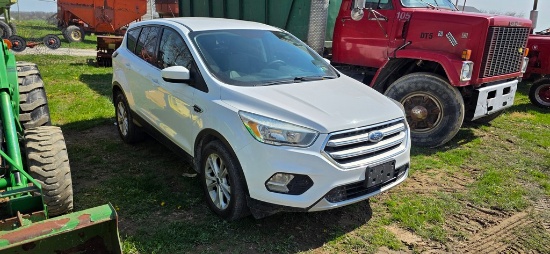 2016 Ford Escape SE (RUNS) (TITLE)
