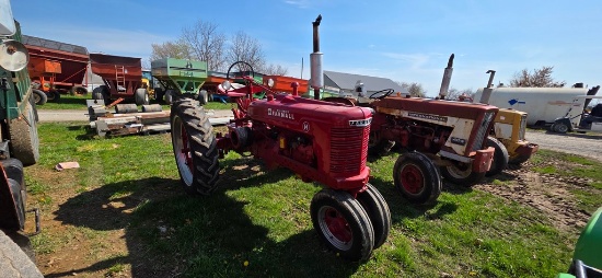 Farmall H Tractor (RUNS)