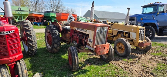 International 404 Tractor (NOT RUNNING)