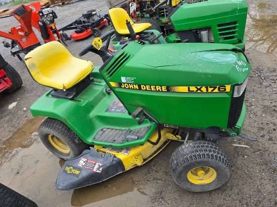 John Deere LX176 Riding Mower (Not Running)