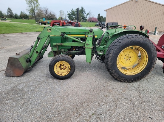 John Deere 950 Tractor w/loader