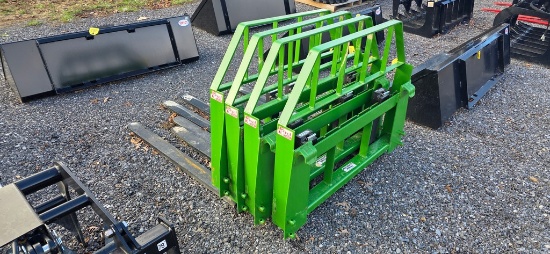New Kivel John Deere 3500lb. Pallet Forks