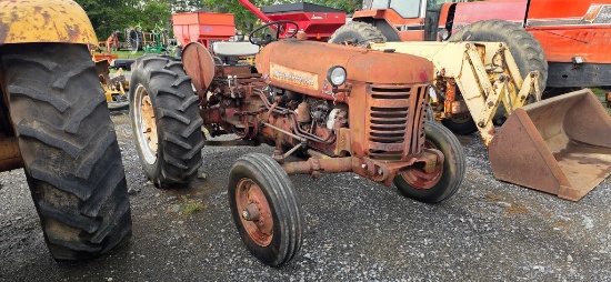 International 350 Tractor (Runs)