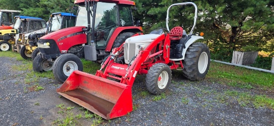 Boomer 8N Tractor w/Loader (Runs)(Electrical Issues)