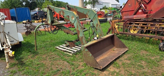 John Deere 48 Loader