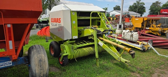Claas Rollant 250 Round Baler