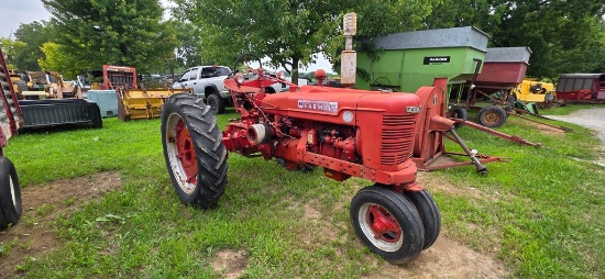 Farmall H Tractor (RUNS)