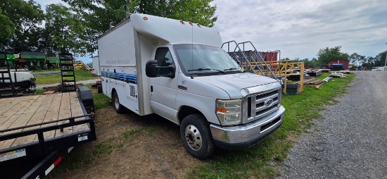 2007 Ford E-350 Service Truck (RUNS)(TITLE)