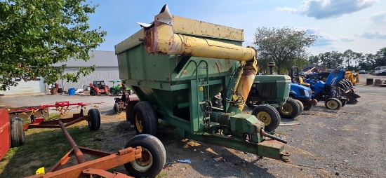 John Deere Grain Cart