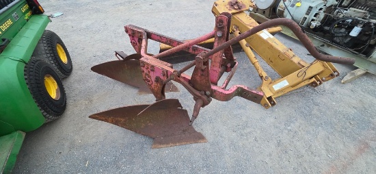 Massey Ferguson 66 3pt. 2 Bottom Plow
