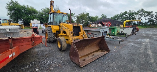 John Deere 710B Backhoe (RUNS)
