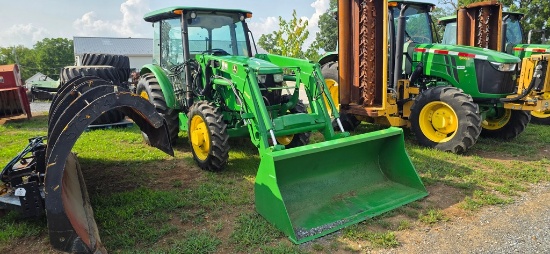 John Deere 5055E Tractor w/Loader (Runs)