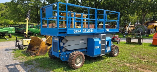 2007 Genie GS-3384 Scissor Lift (RUNS AND WORKS)