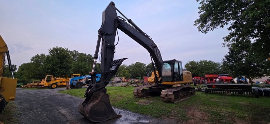 2011 John Deere 240D LC Excavator (RIDE AND DRIVE)