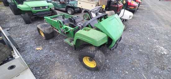 John Deere Gator