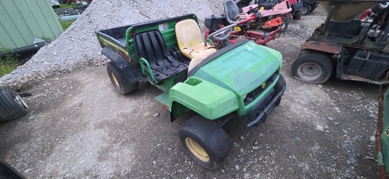 John Deere Turf TX Gator