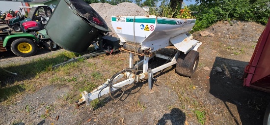 DaKota 410 Turf Tender