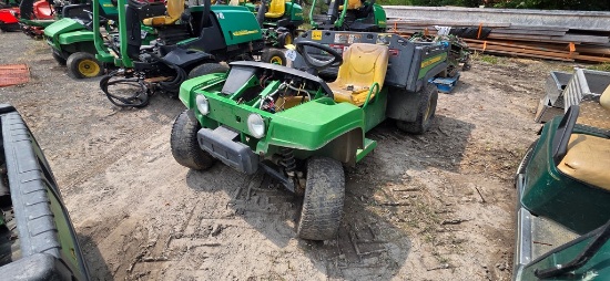 John Deere 4x2 Electric Gator