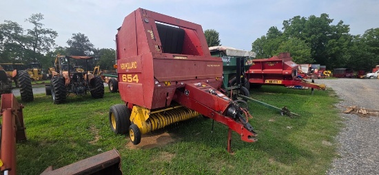 New Holland 654 Round Baler