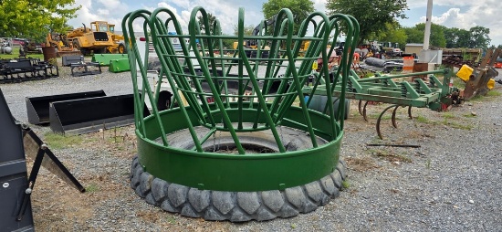New J&L 8' Round Bale Feeder