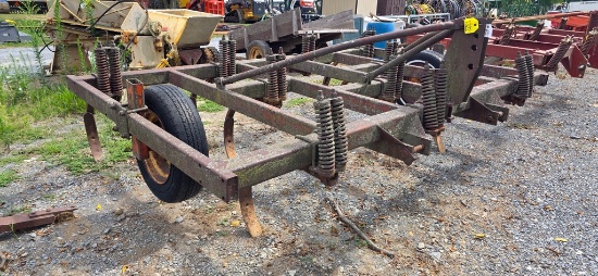 Brady 820 10-Tooth 3pt. Chisel Plow