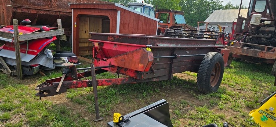 Massey Ferguson 130 1-Axle Manure Spreader