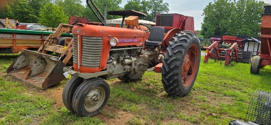 Massey Ferguson 65 Tractor (Runs)