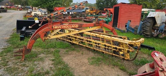 New Holland 256 Rake