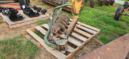 John Deere 3pt. Post Hole Digger