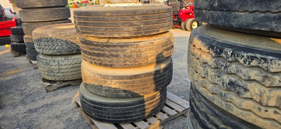 4-11R22.5 Truck Tires & Rims