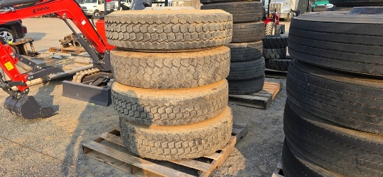 4-11R22.5 Truck Tires & Rims