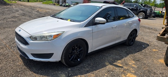 2015 Ford Focus Car (Runs)(Title)