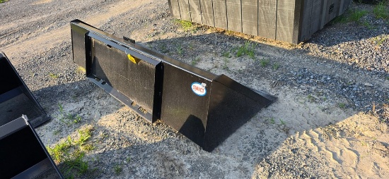 New Swict 84" Skidloader Bucket