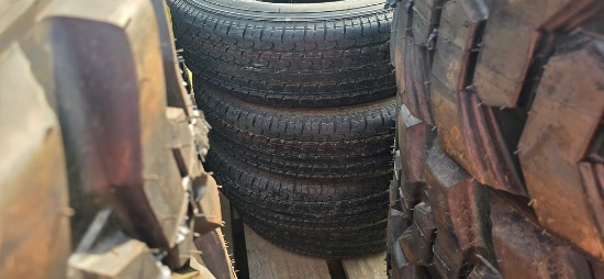 New 4-235/80R16 Roadguider Trailer Tires