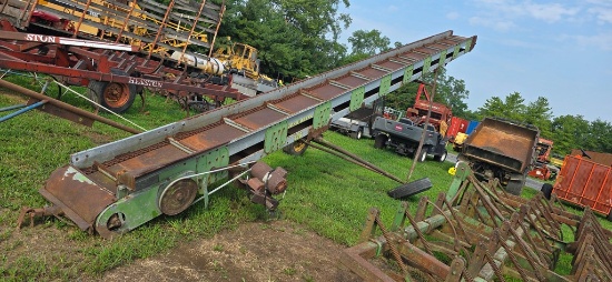 John Deere 428 Hay Elevator