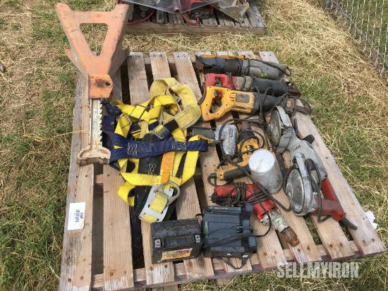 Qty of Power Tools [YARD 1]