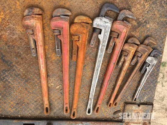 Qty of Pipe Wrenches [YARD 1]