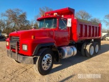 2000 Mack RD688S T/A Dump Truck